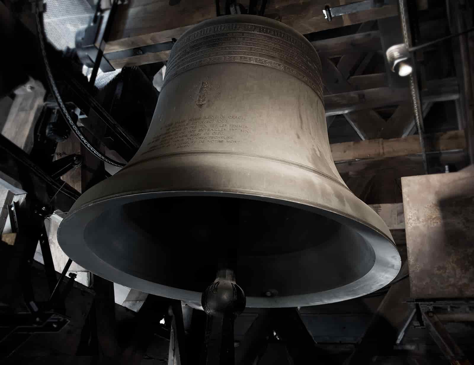 how to analyse alliteration