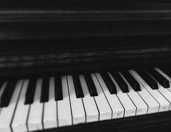 Guide to DH Lawrence's Piano
